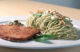 Espaguettis con salsa verde
